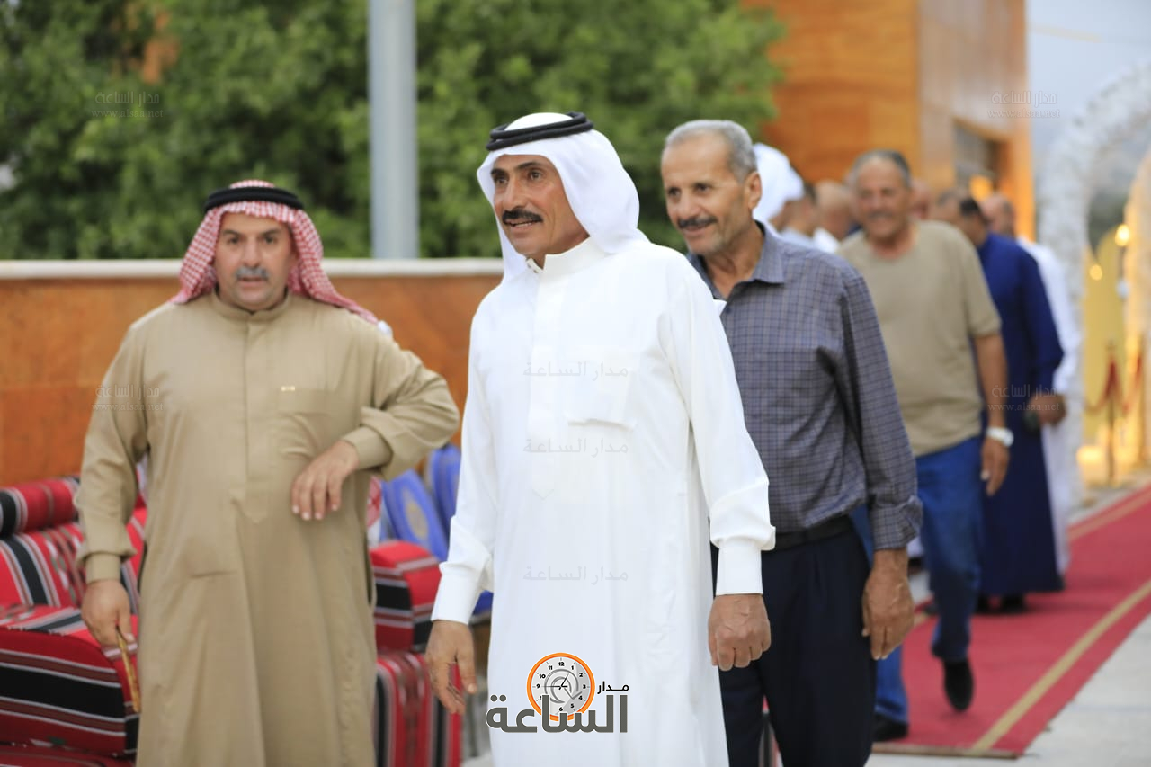 Madar Al-Saa Images 0.43821339716371077