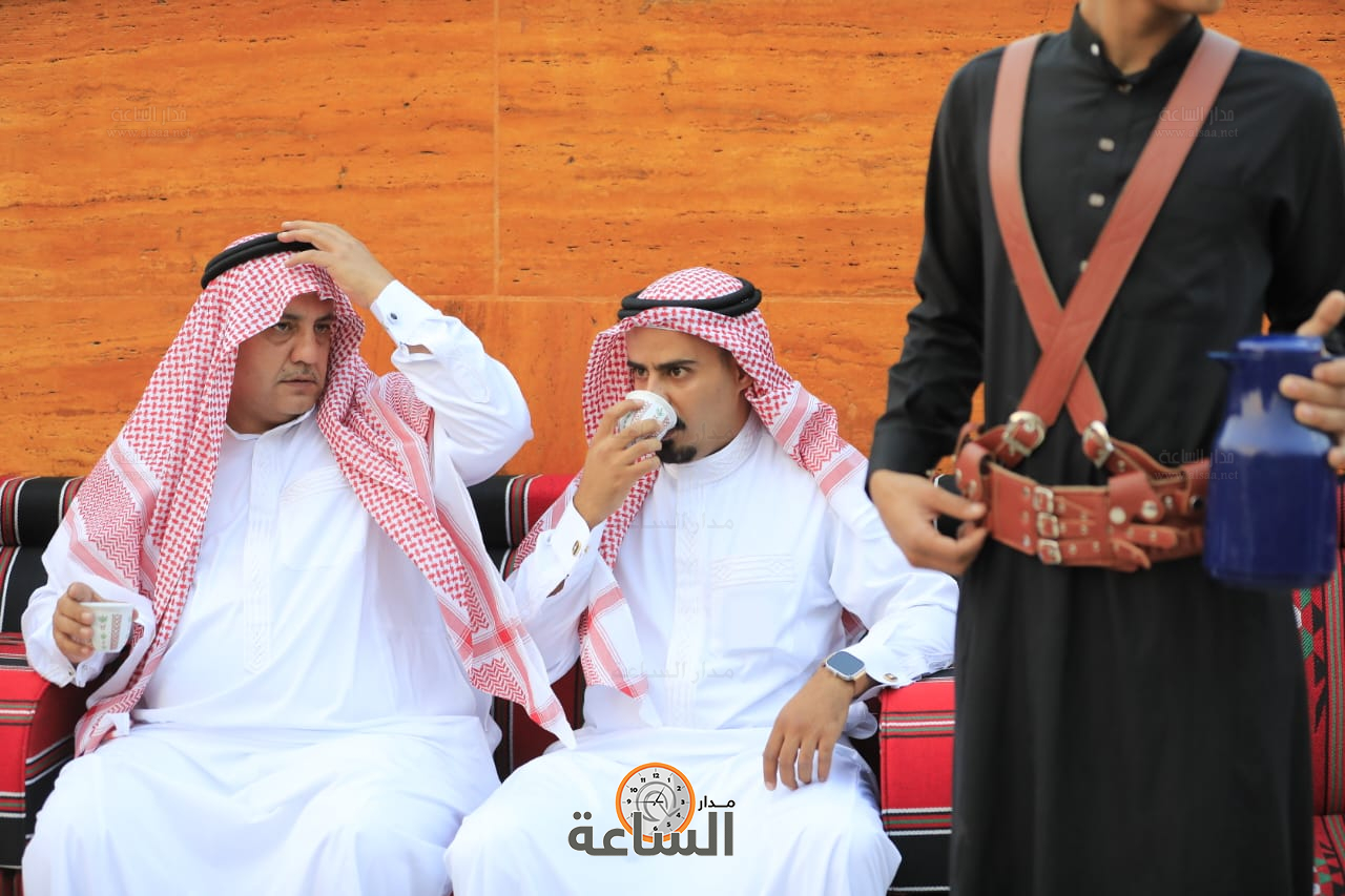 Madar Al-Saa Images 0.5000200698349554