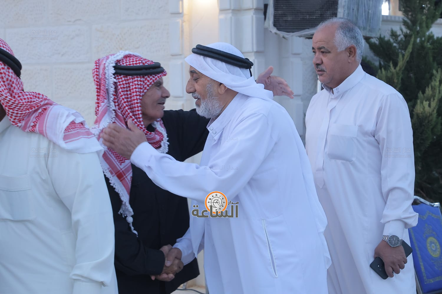 Madar Al-Saa Images 0.4959150423126413