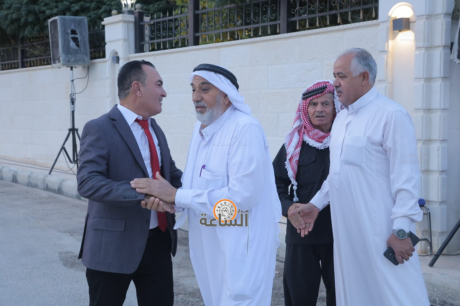 Madar Al-Saa Images 0.5533962117385898