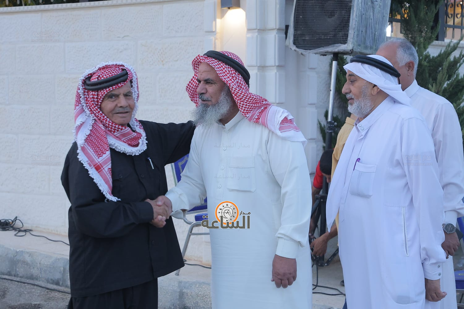 Madar Al-Saa Images 0.4368594587616035