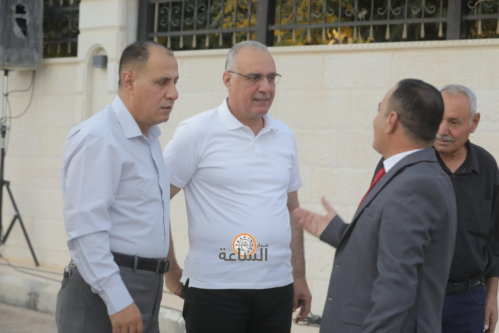 Madar Al-Saa Images 0.1752436547615478