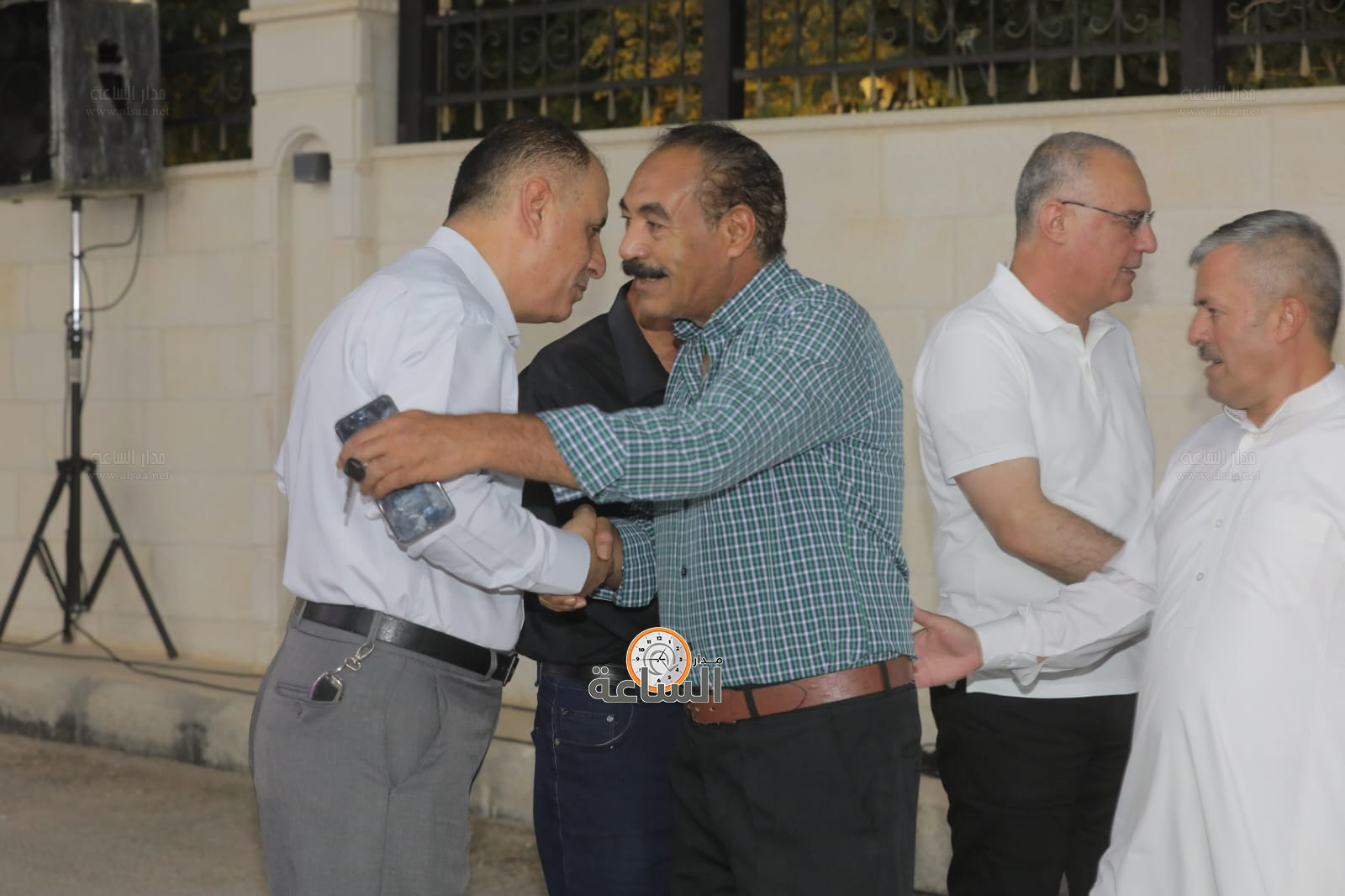 Madar Al-Saa Images 0.4197878229965384