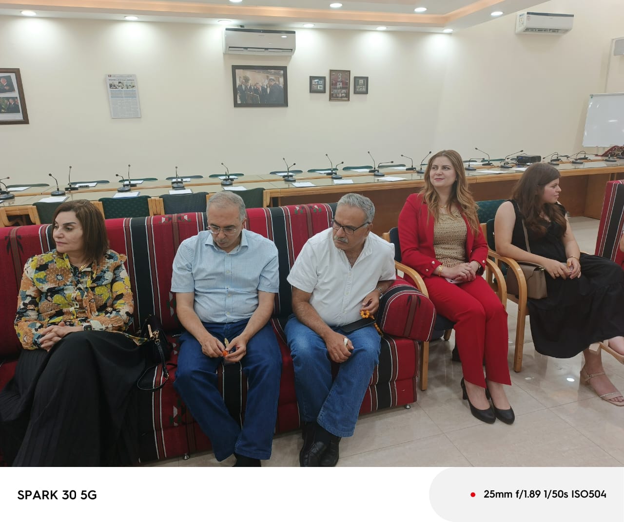 Madar Al-Saa Images 0.8571313191636861