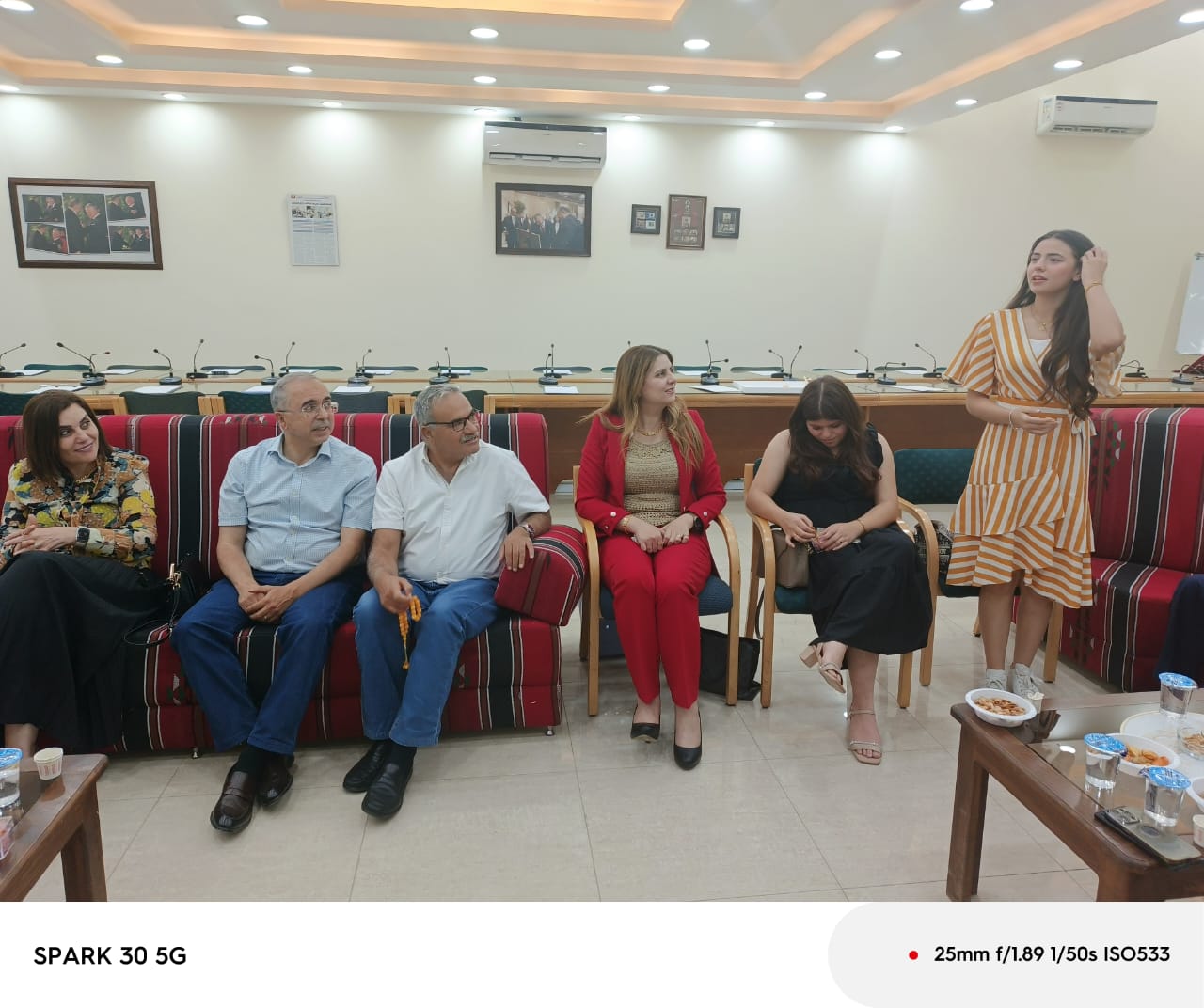 Madar Al-Saa Images 0.5402477592807169