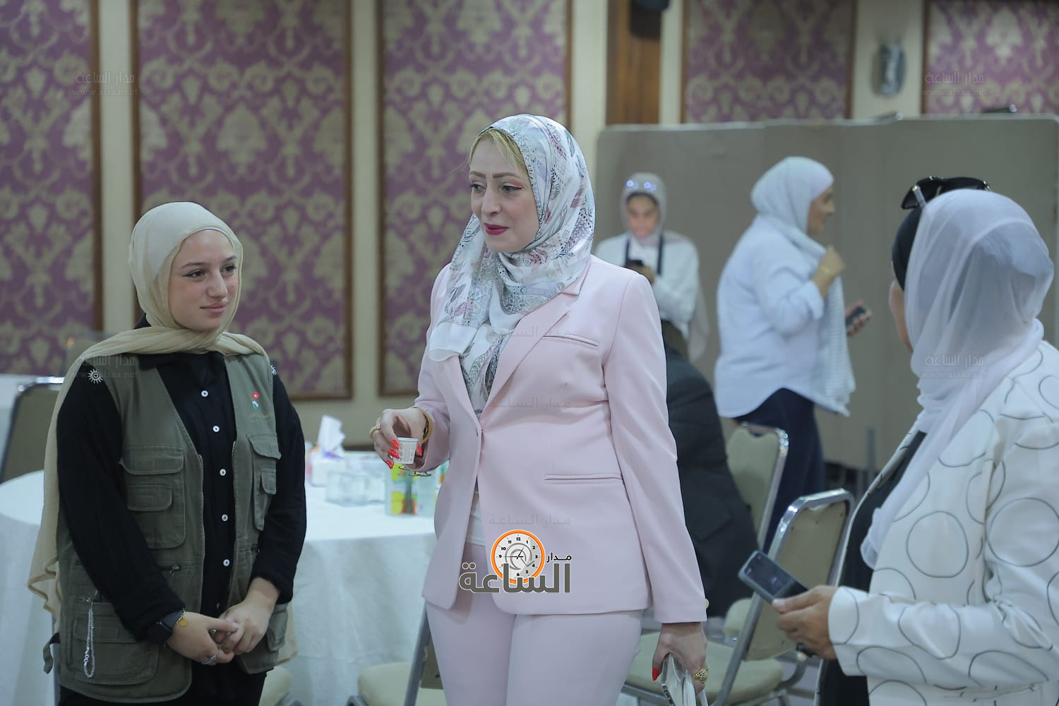 Madar Al-Saa Images 0.4376010272379426