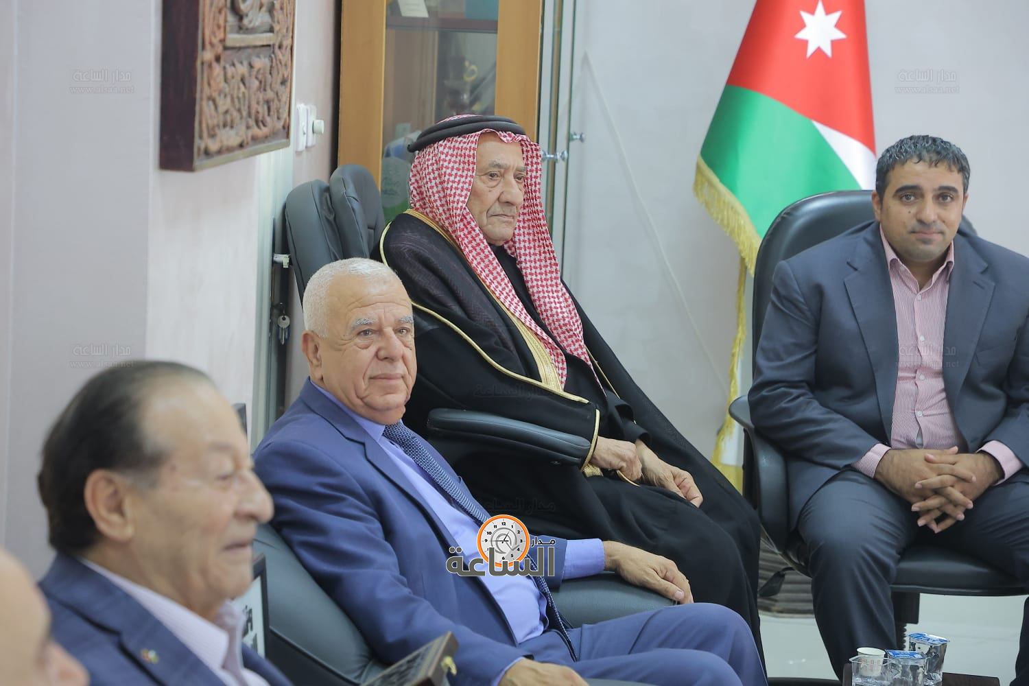 Madar Al-Saa Images 0.7581411450811651