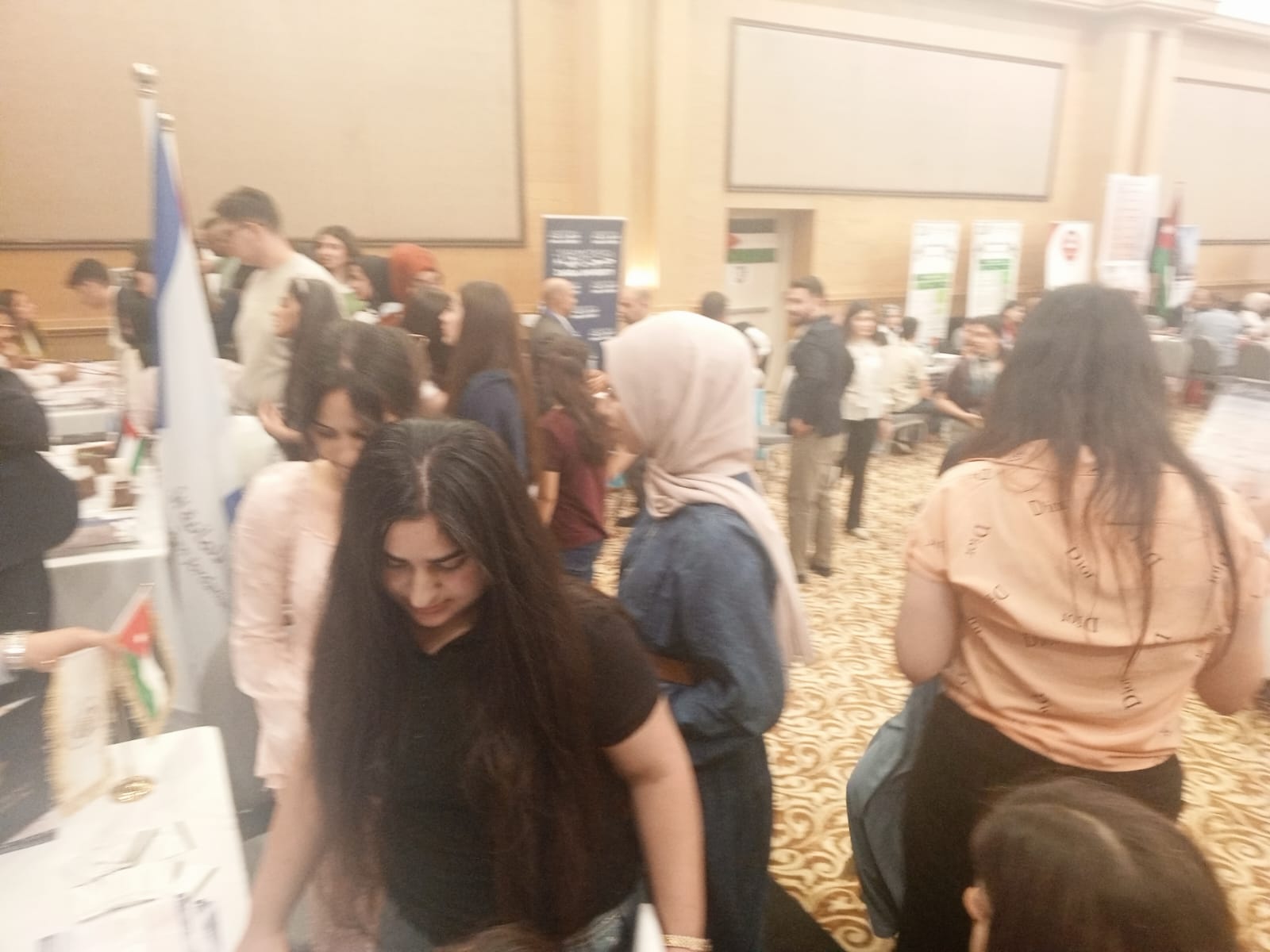 Madar Al-Saa Images 0.8934530800451601