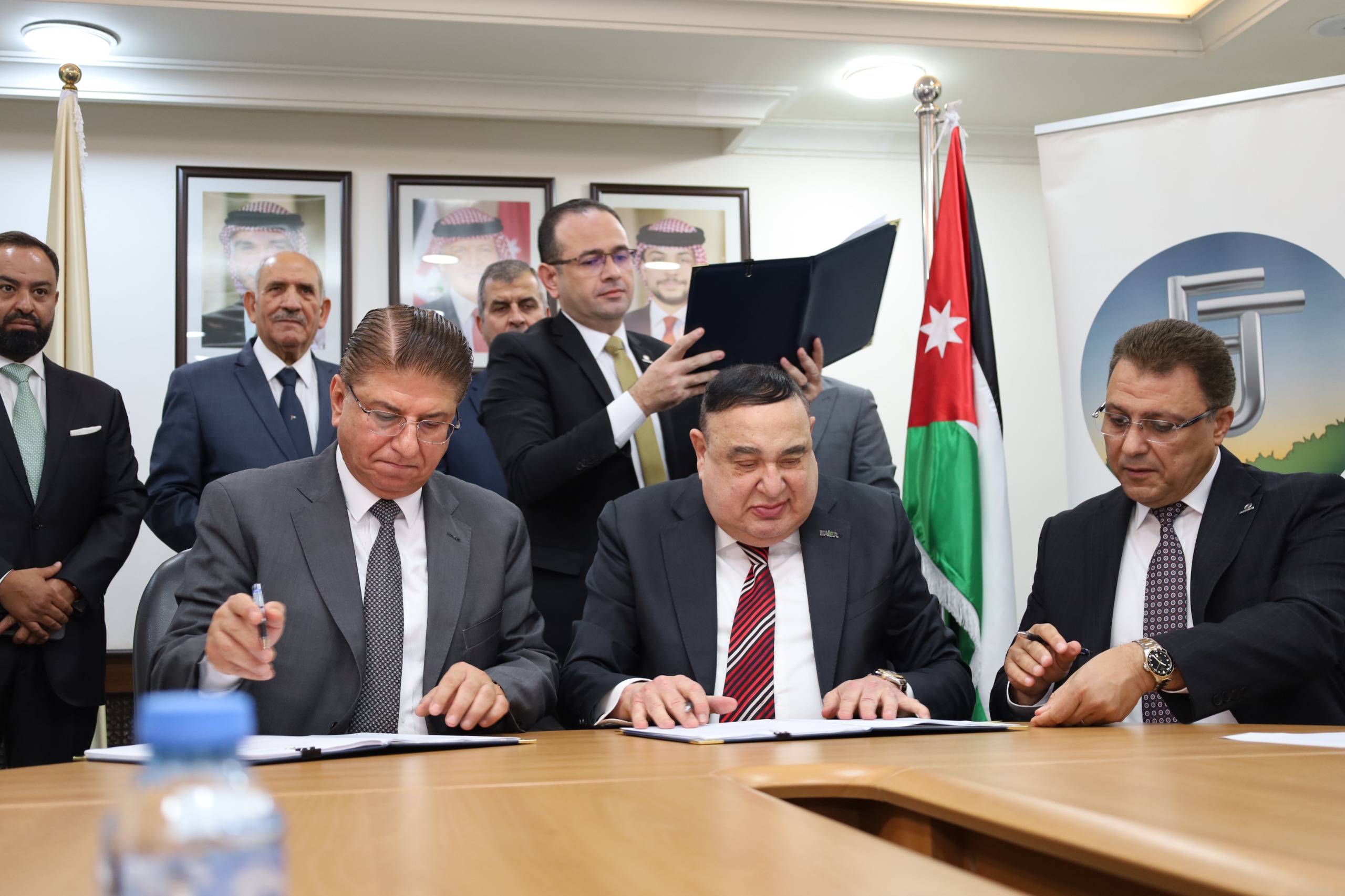 Madar Al-Saa Images 0.5625464740133322