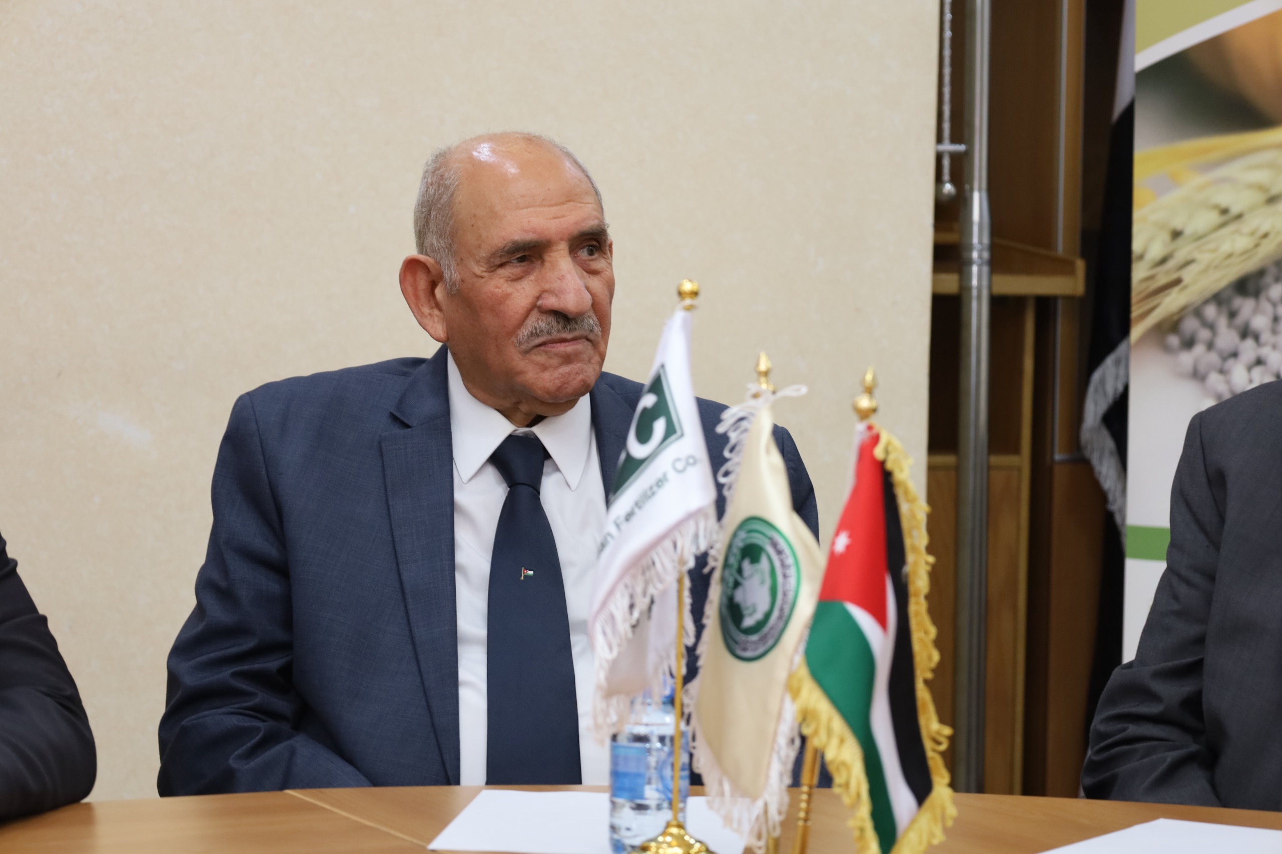 Madar Al-Saa Images 0.91476330357055