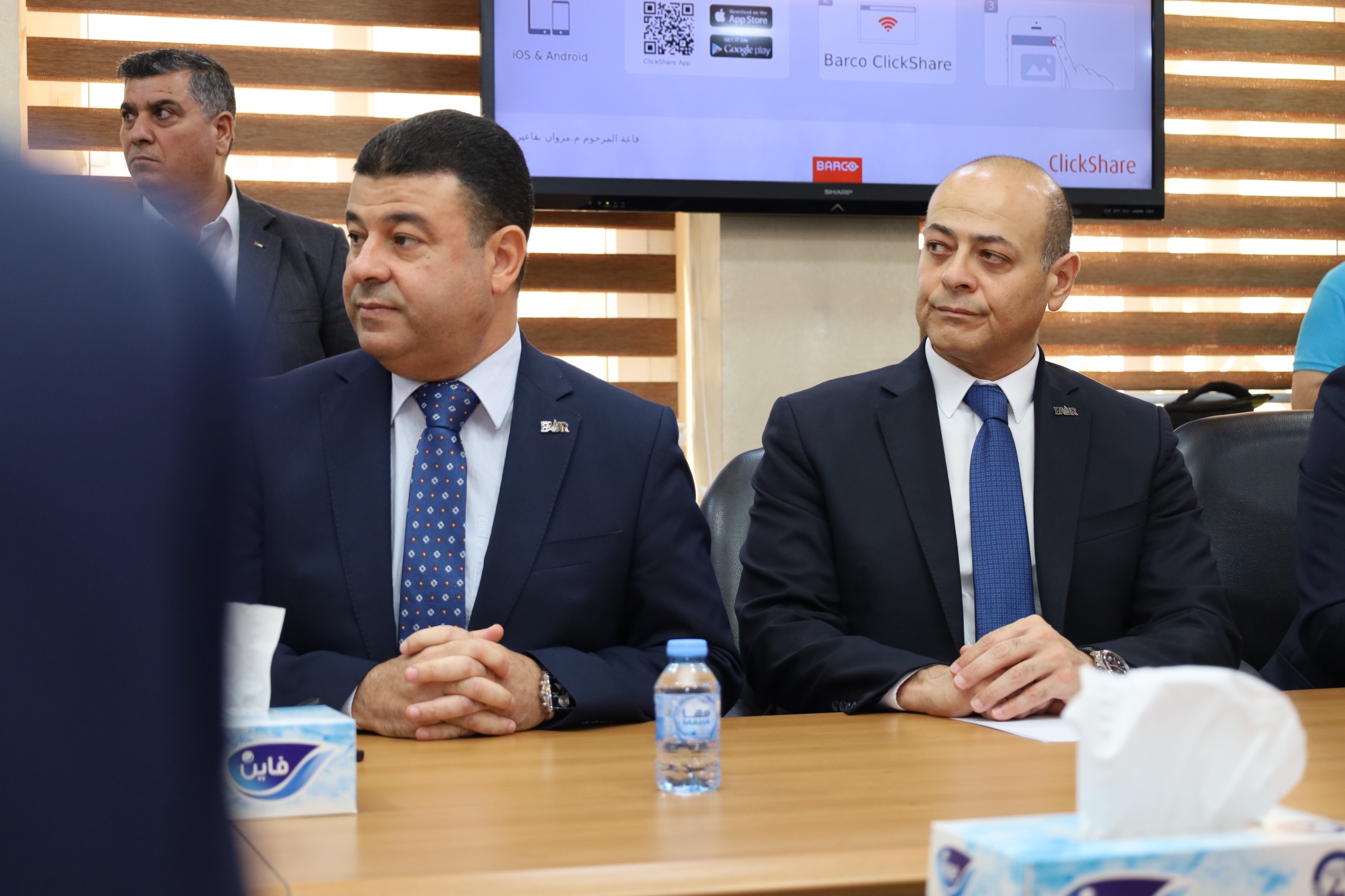 Madar Al-Saa Images 0.56609097569534