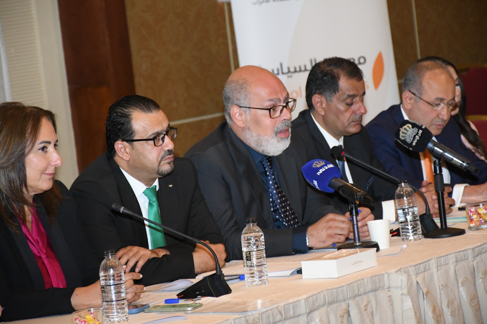 Madar Al-Saa Images 0.8605960455488324