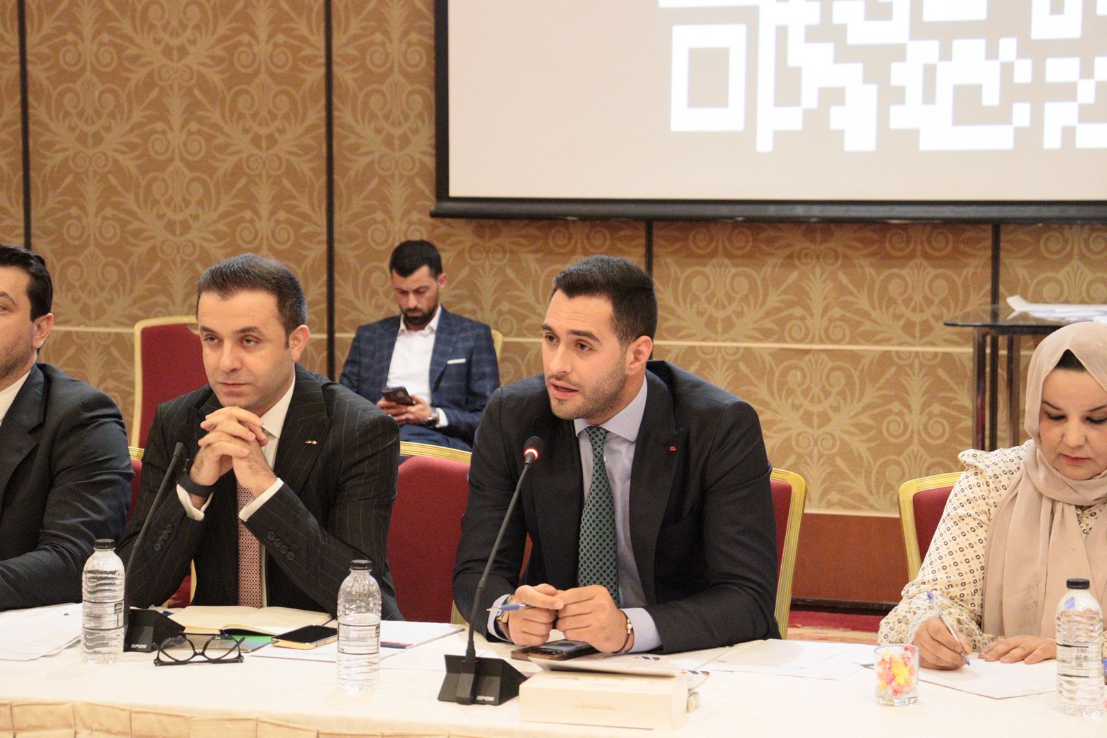 Madar Al-Saa Images 0.5381463934754035