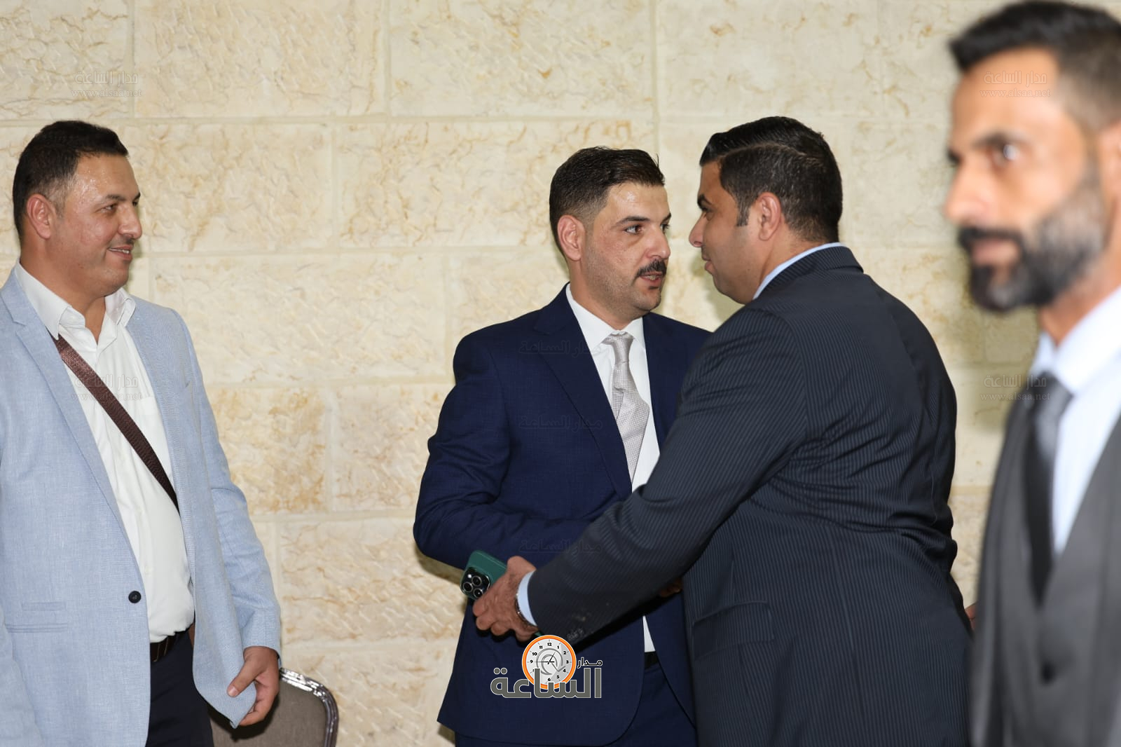 Madar Al-Saa Images 0.7982461469606938