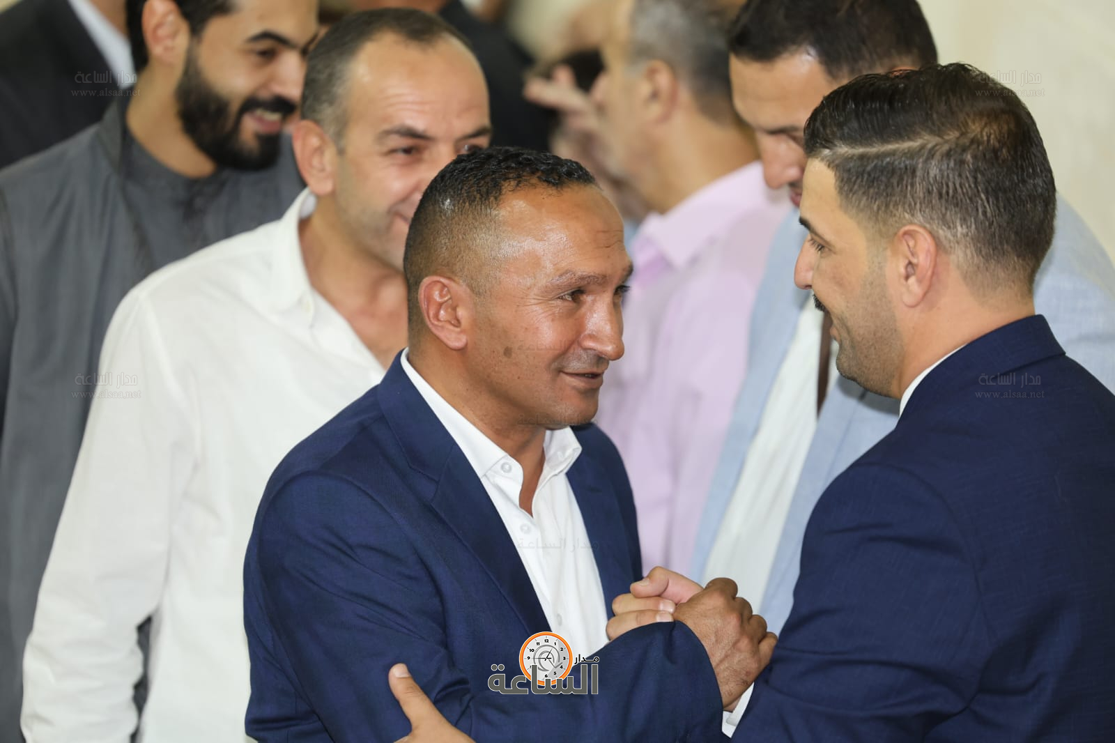 Madar Al-Saa Images 0.42695179371478487