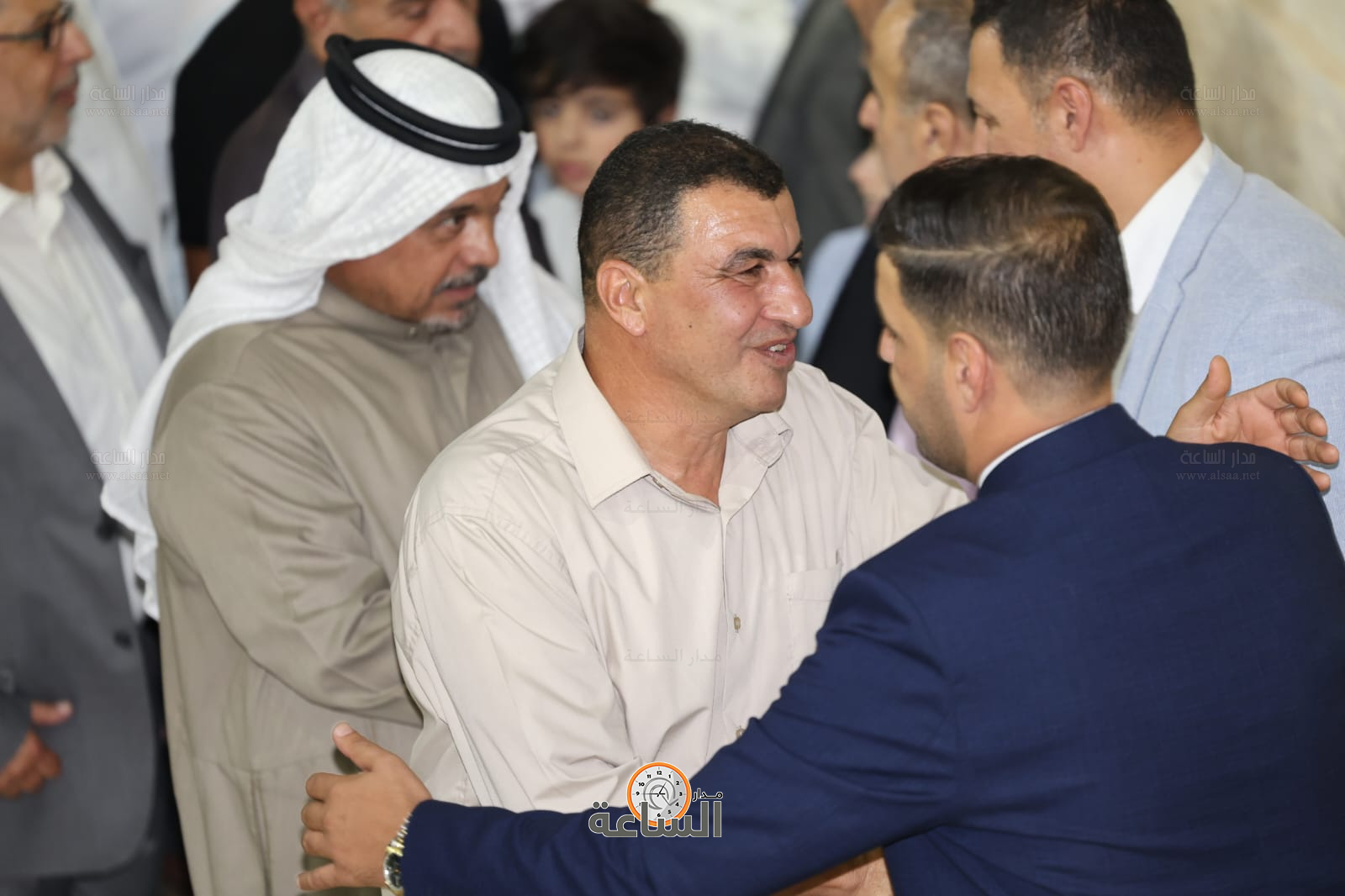 Madar Al-Saa Images 0.4253787292302347