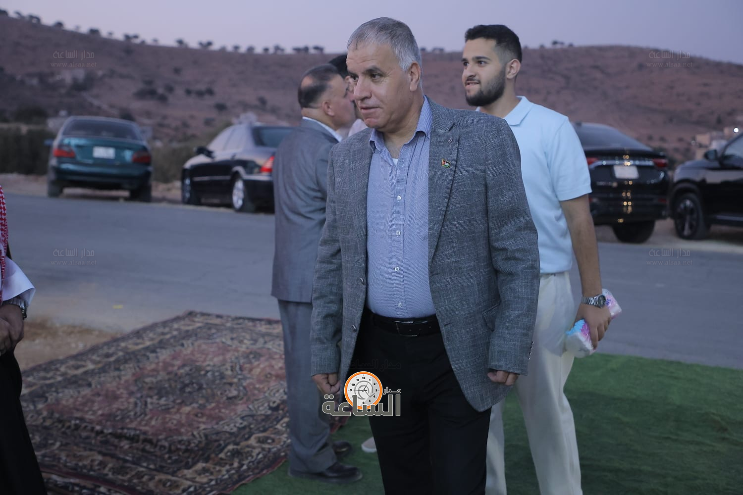 Madar Al-Saa Images 0.00037587631050417514