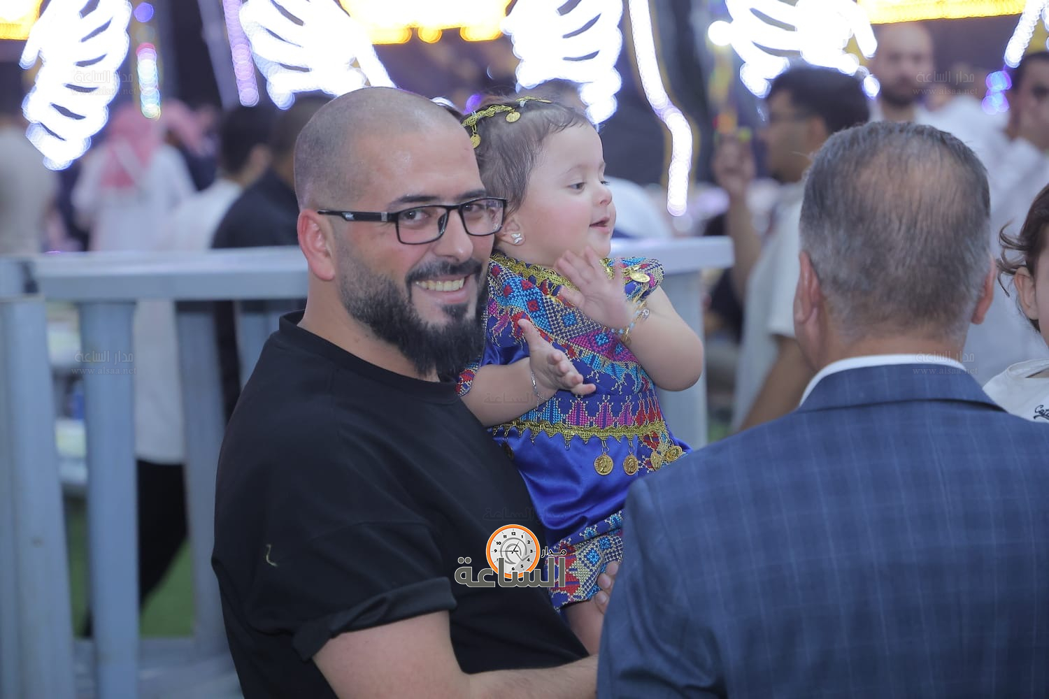 Madar Al-Saa Images 0.3811083419375826