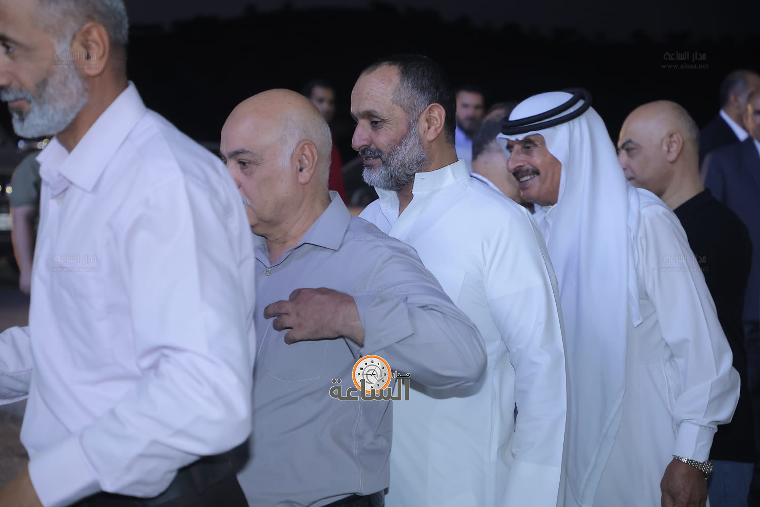 Madar Al-Saa Images 0.014026960881608708