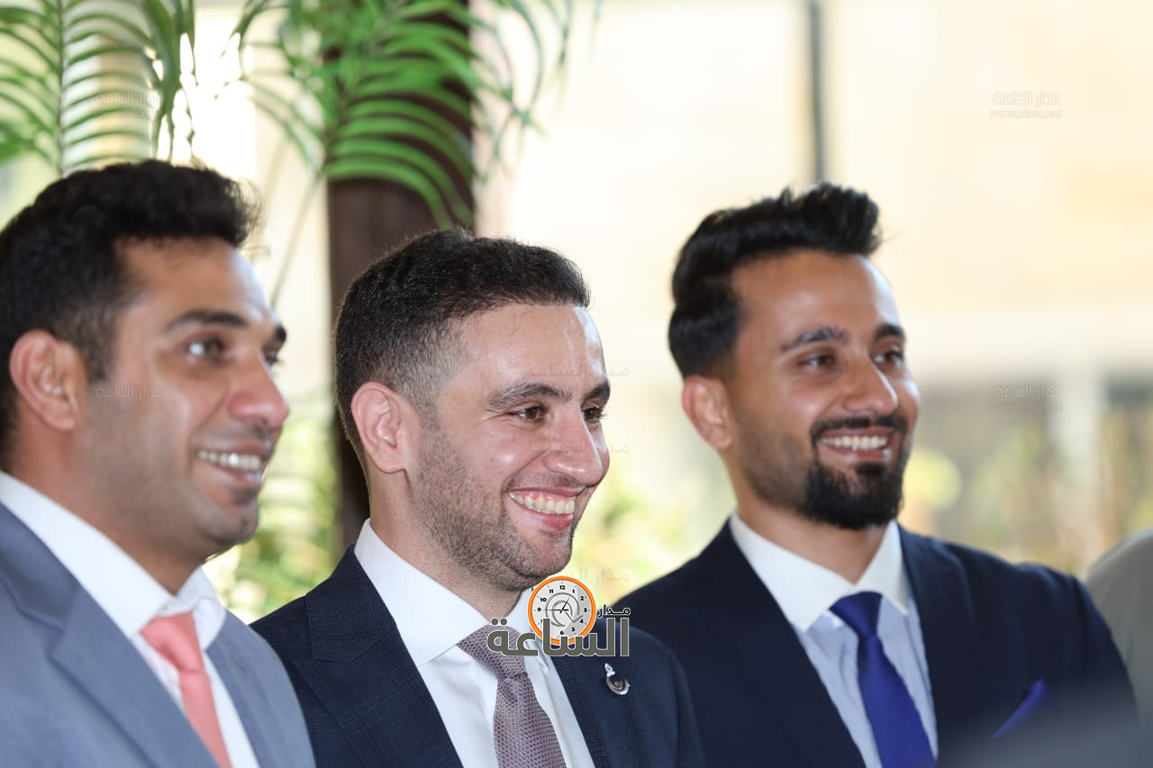 Madar Al-Saa Images 0.032660668489976064