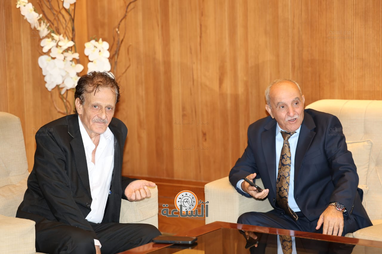 Madar Al-Saa Images 0.4750549933639421