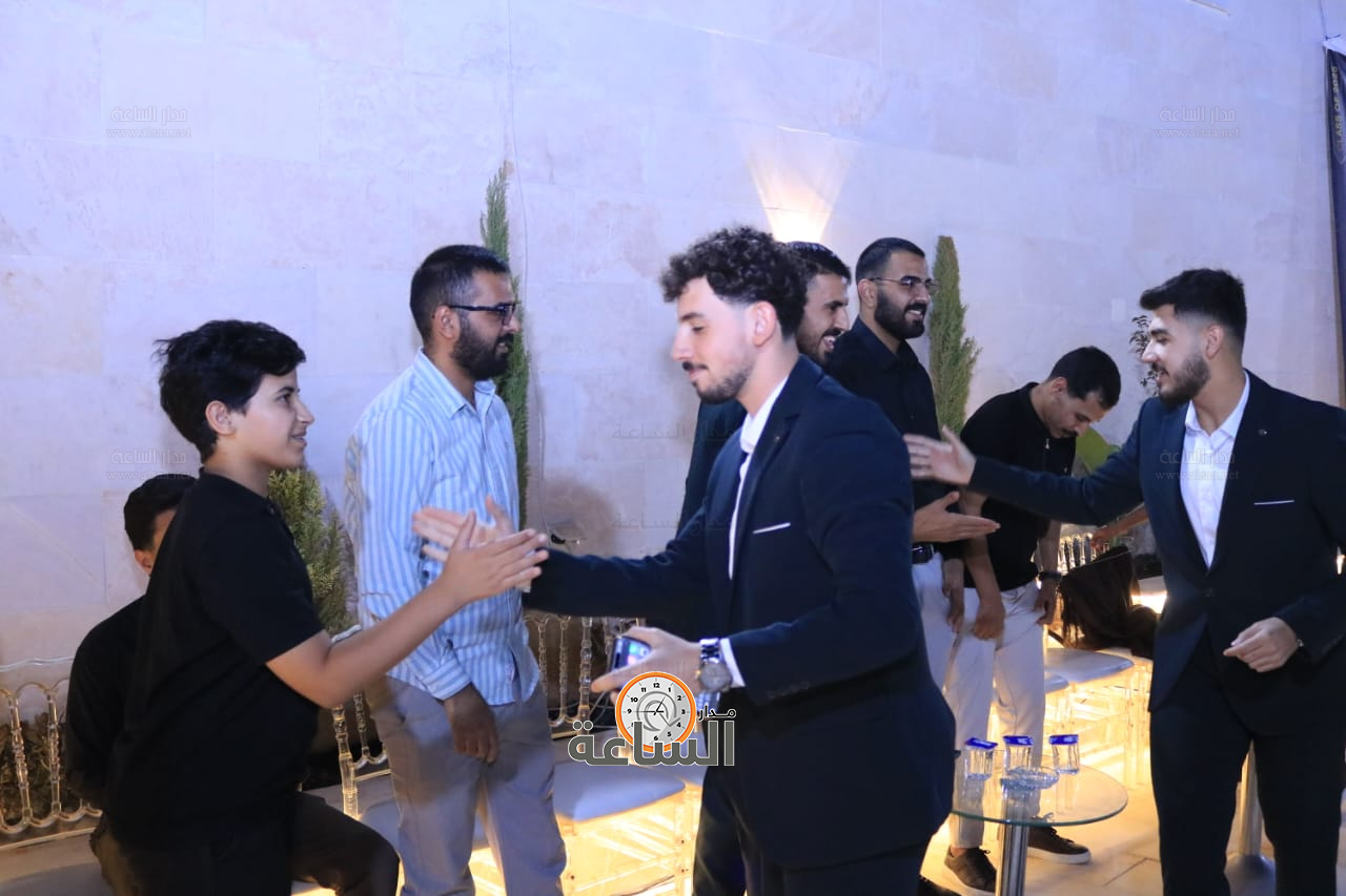 Madar Al-Saa Images 0.9750815418403573