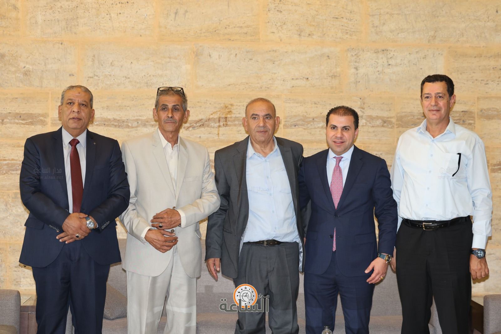 Madar Al-Saa Images 0.4624171387039362