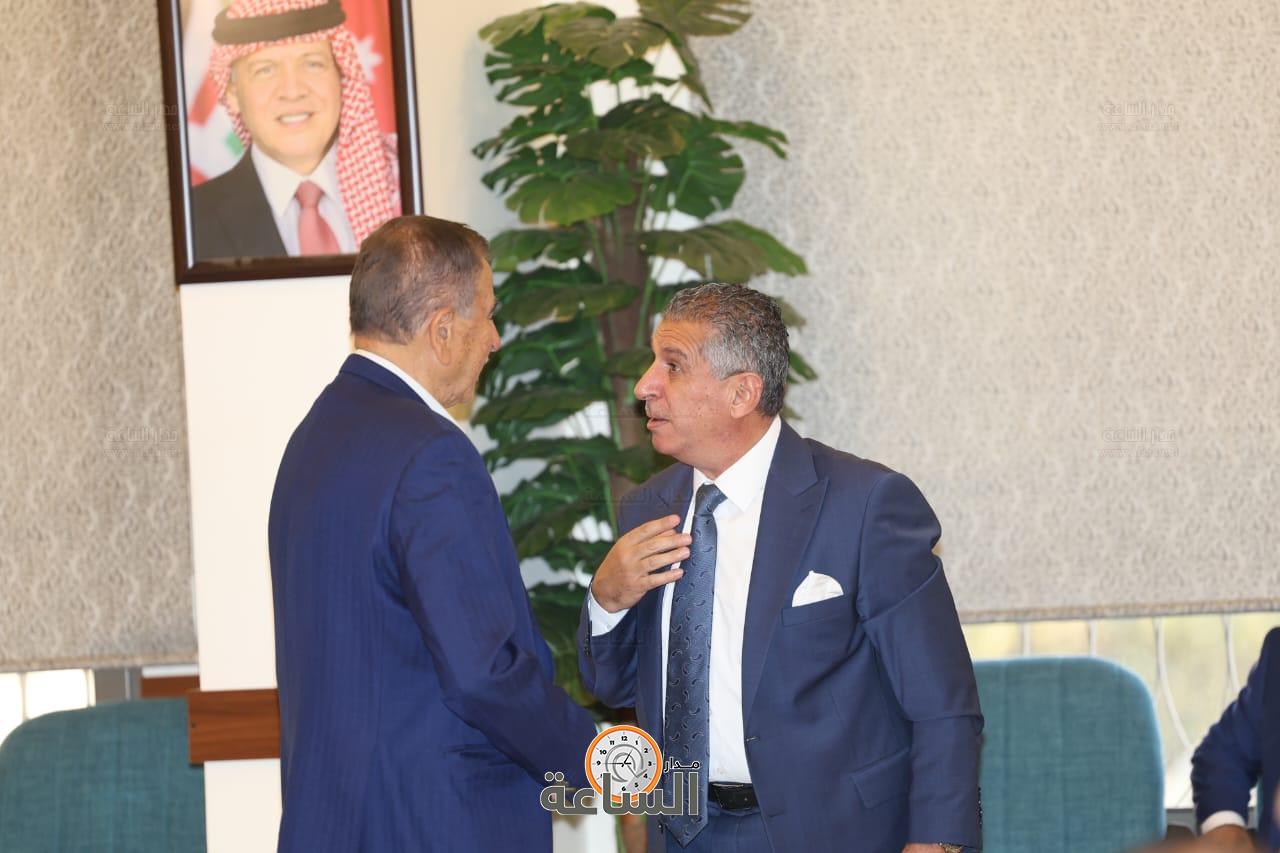 Madar Al-Saa Images 0.03322424506929811