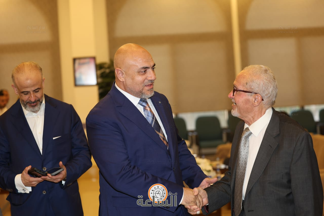 Madar Al-Saa Images 0.6398157674486339