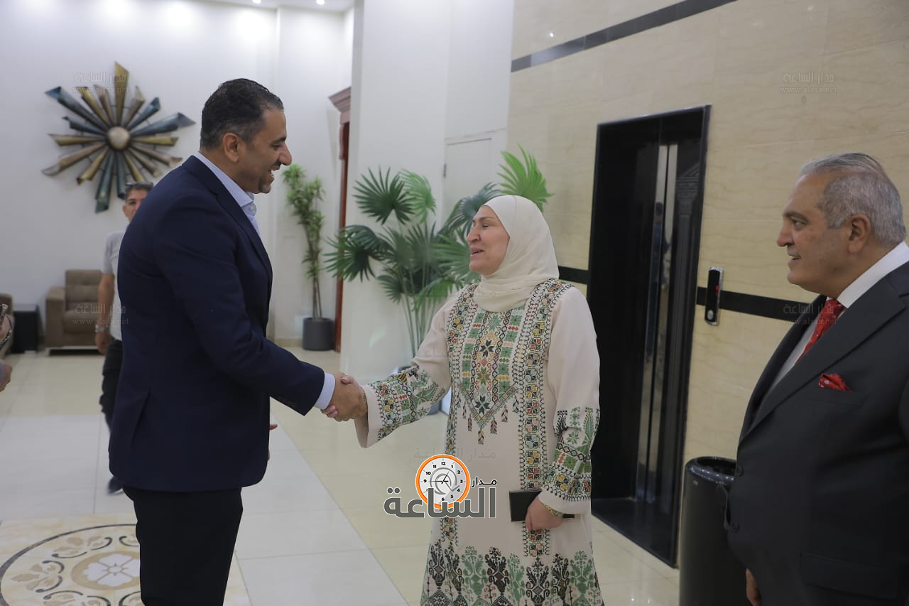 Madar Al-Saa Images 0.8160659925968756