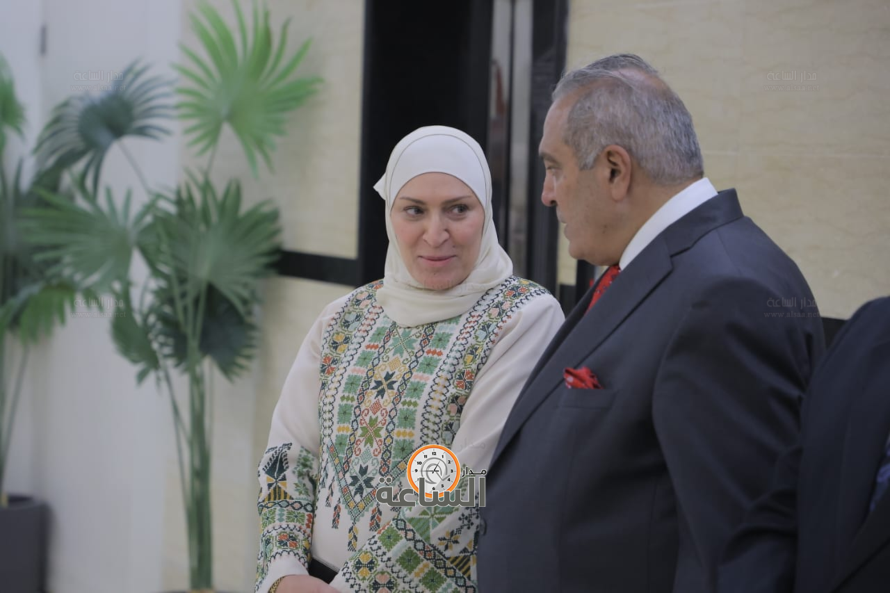 Madar Al-Saa Images 0.3558494305815022