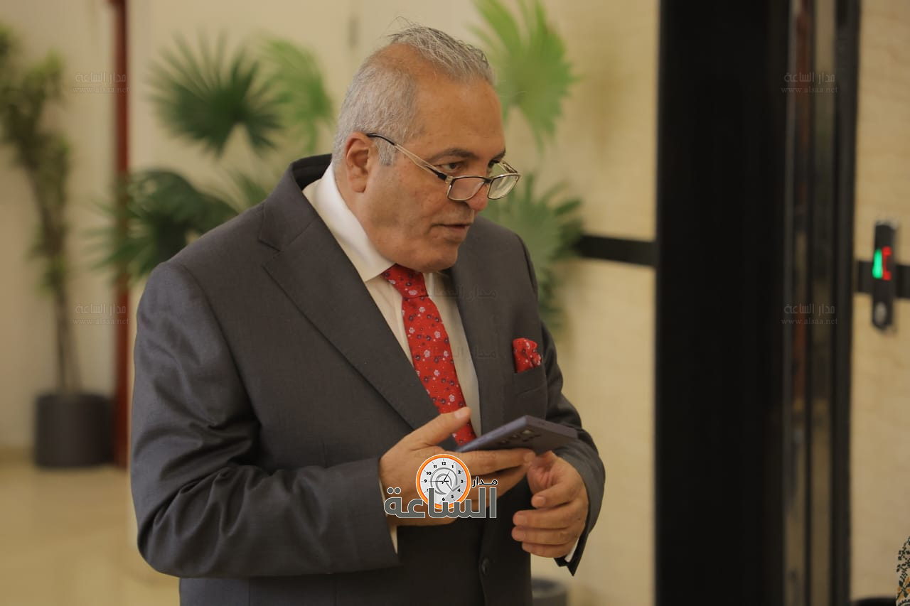 Madar Al-Saa Images 0.27549715917259177