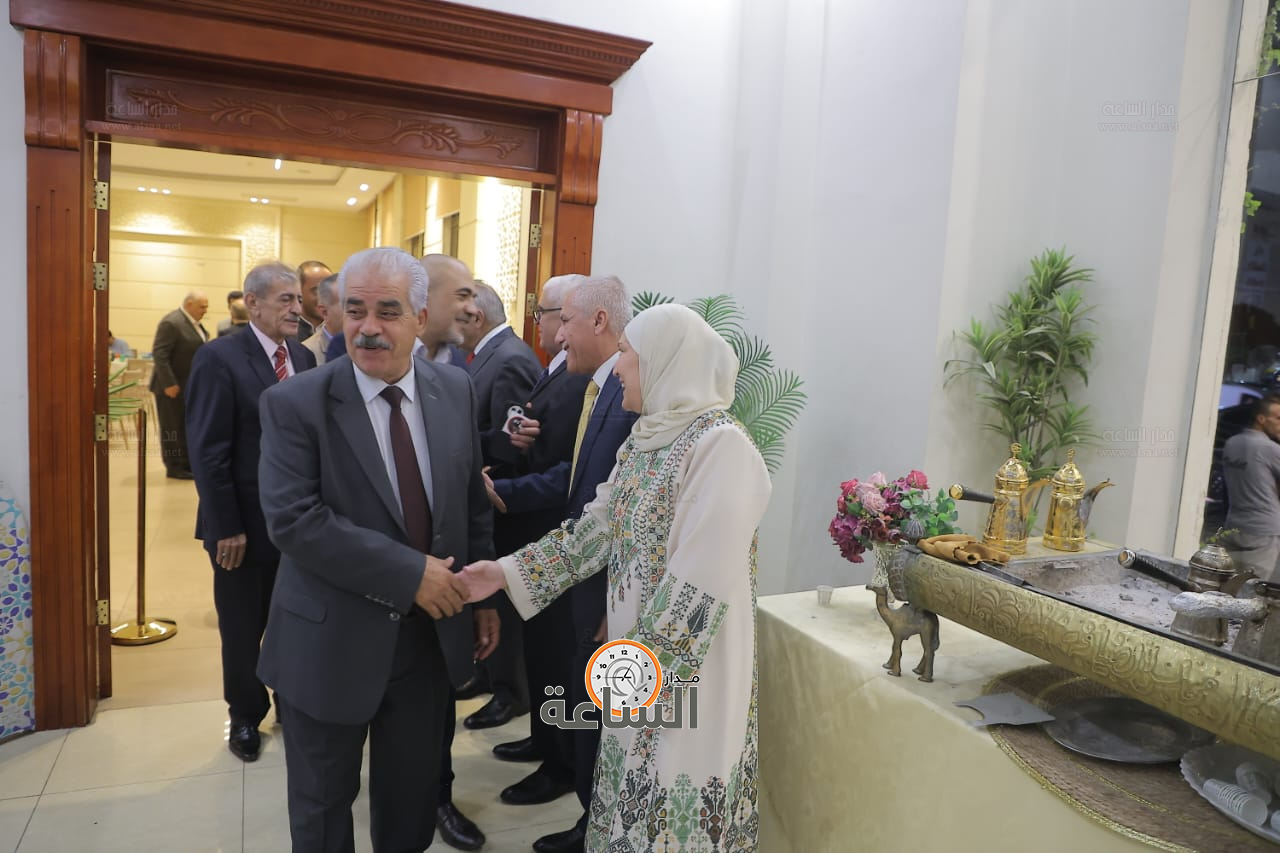 Madar Al-Saa Images 0.4904409826240267