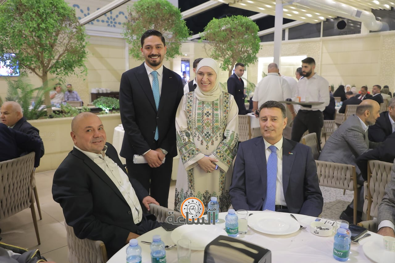 Madar Al-Saa Images 0.48676989713438157