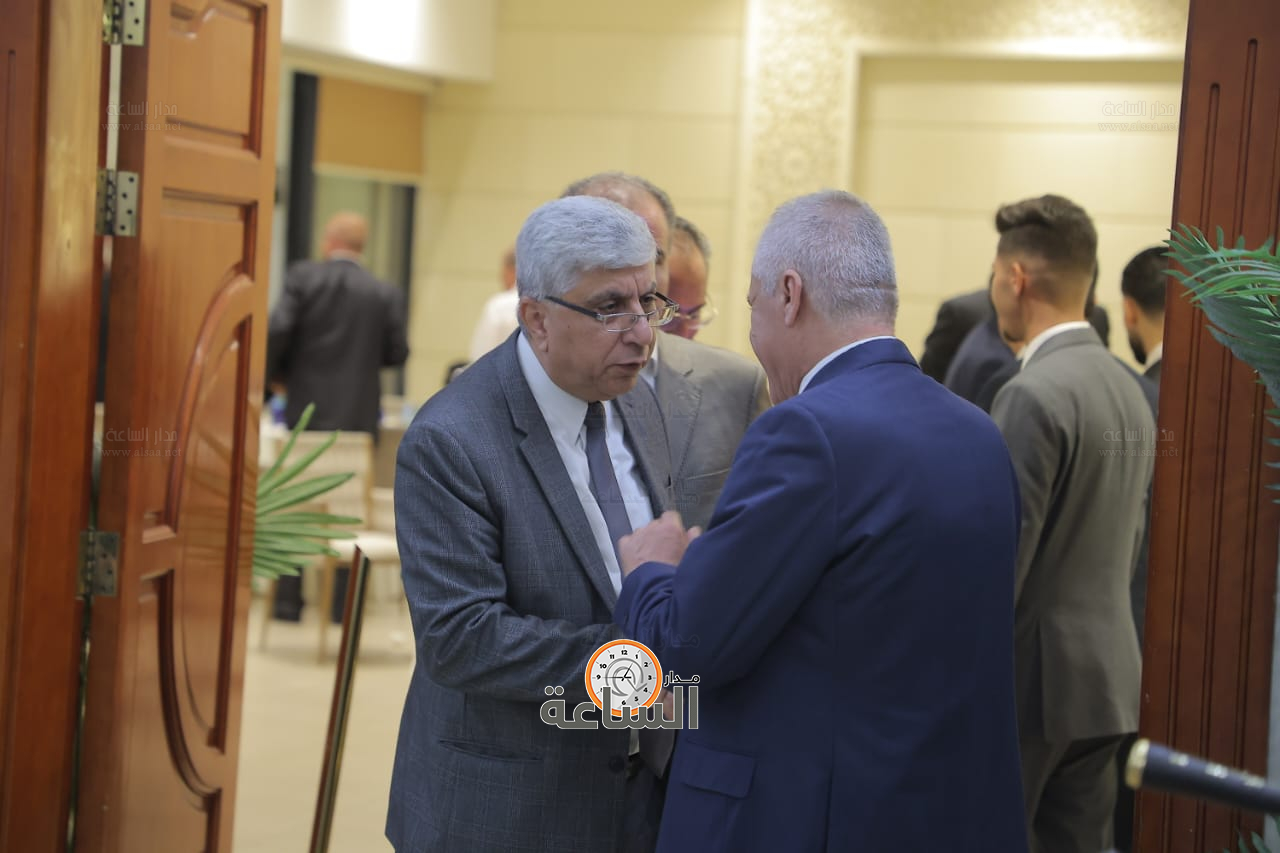 Madar Al-Saa Images 0.9346341318289589