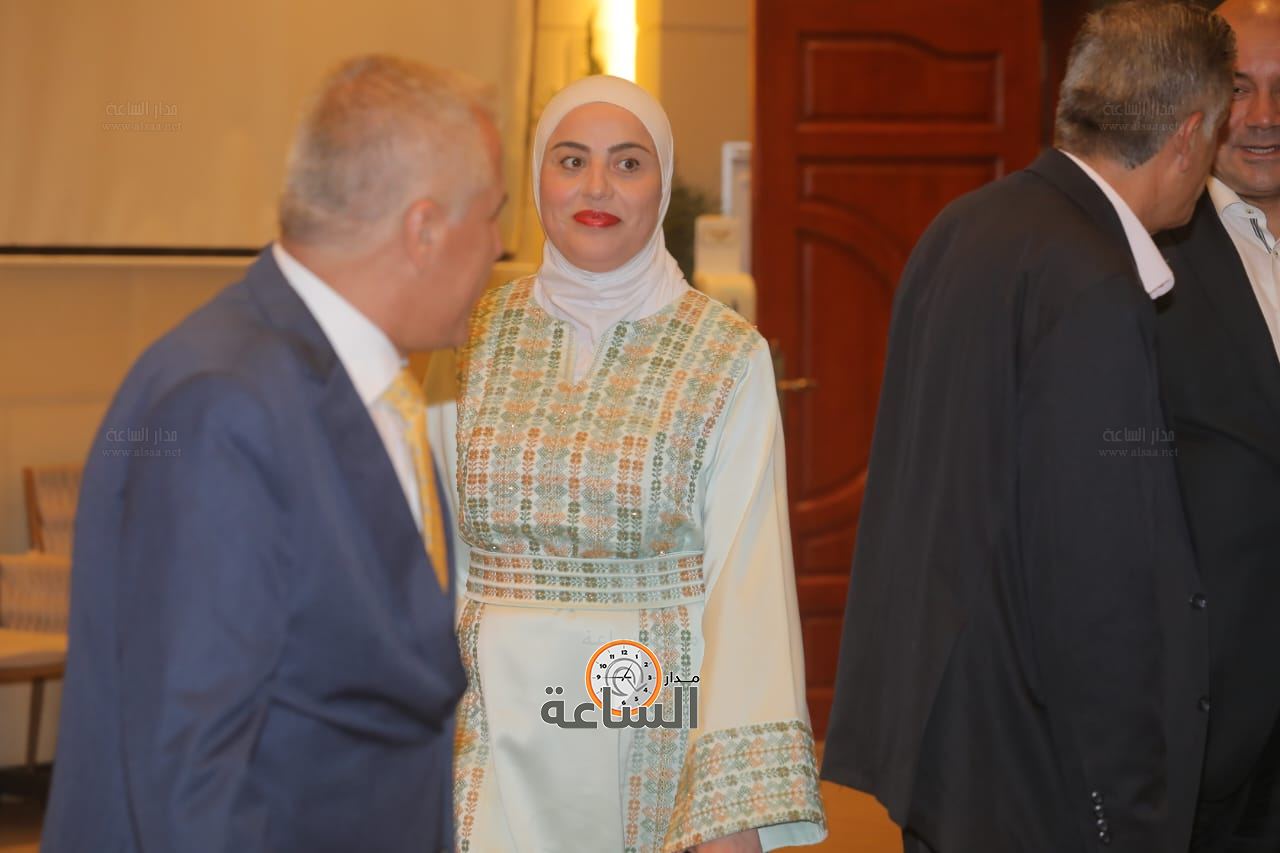 Madar Al-Saa Images 0.0053691806307401