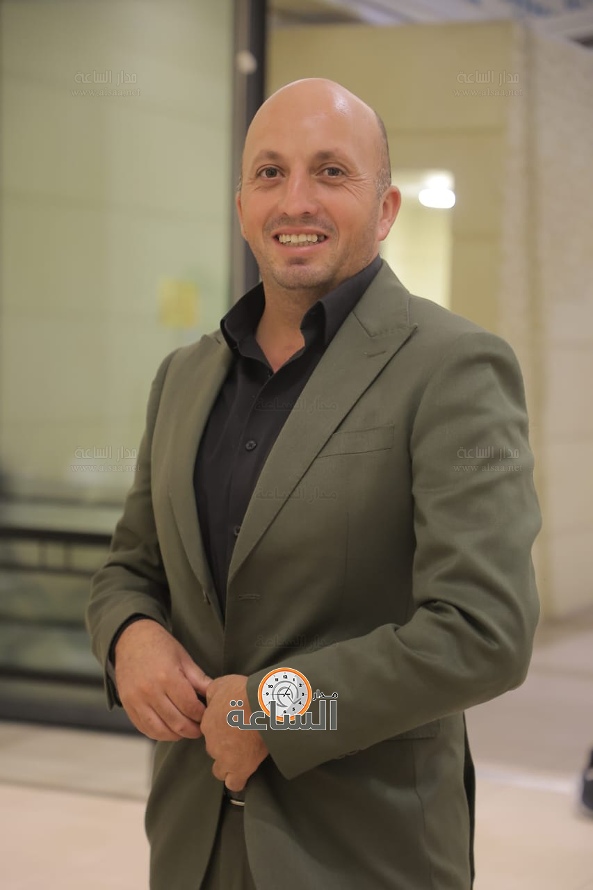 Madar Al-Saa Images 0.02457106079596738