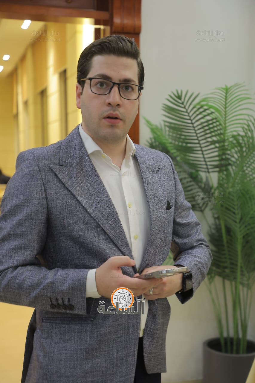 Madar Al-Saa Images 0.22593578604222175