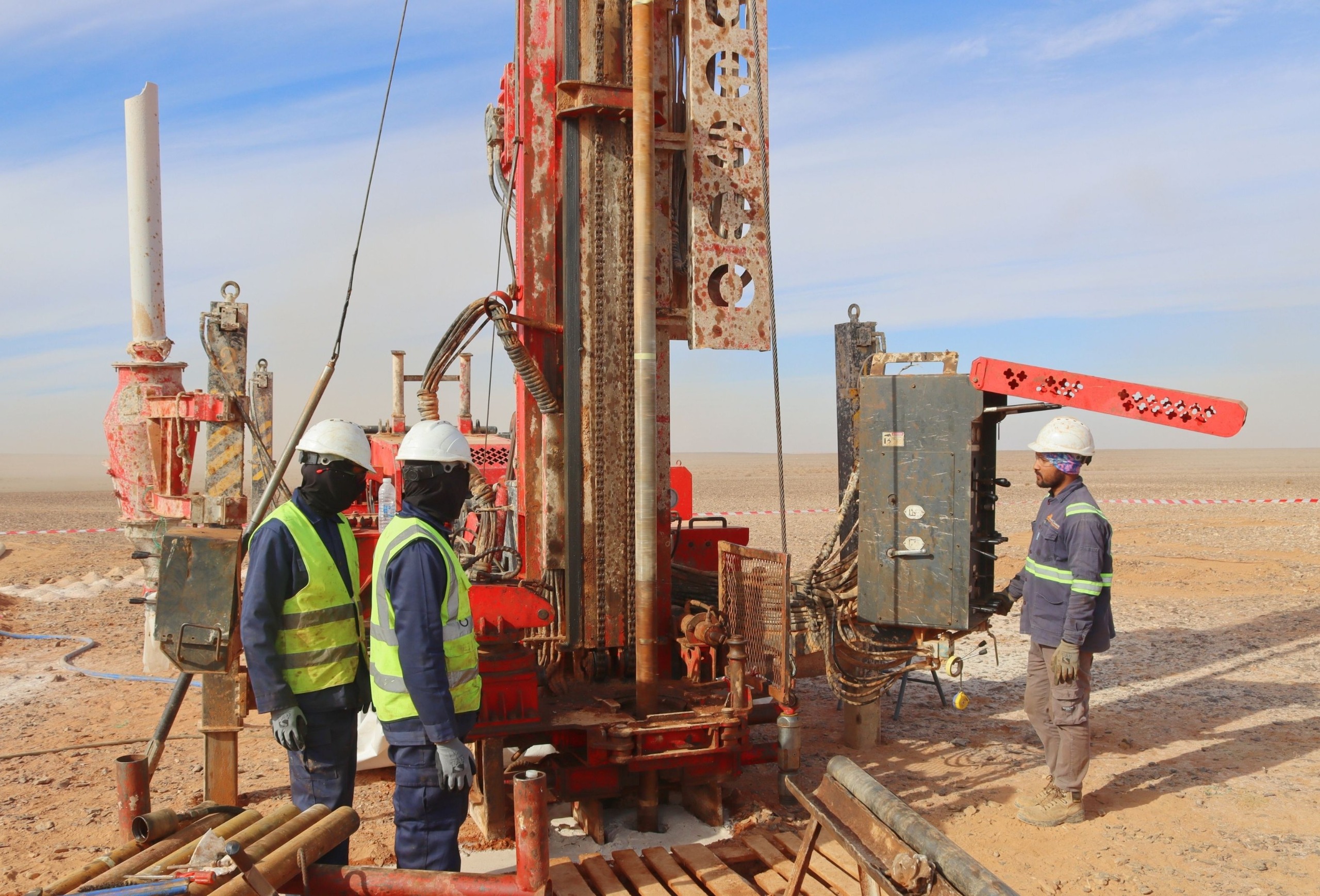 Madar Al-Saa Images 0.6686272626798213