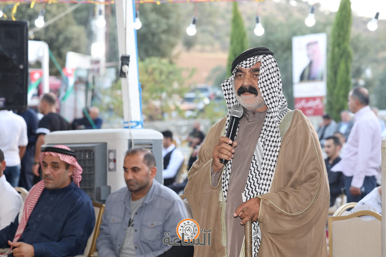 Madar Al-Saa Images 0.7176274435874268