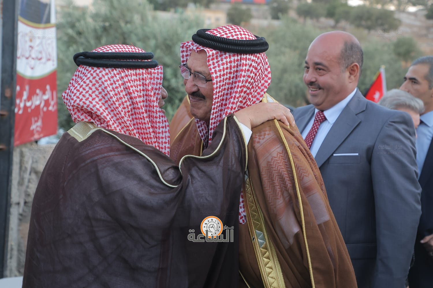 Madar Al-Saa Images 0.37033030060143235