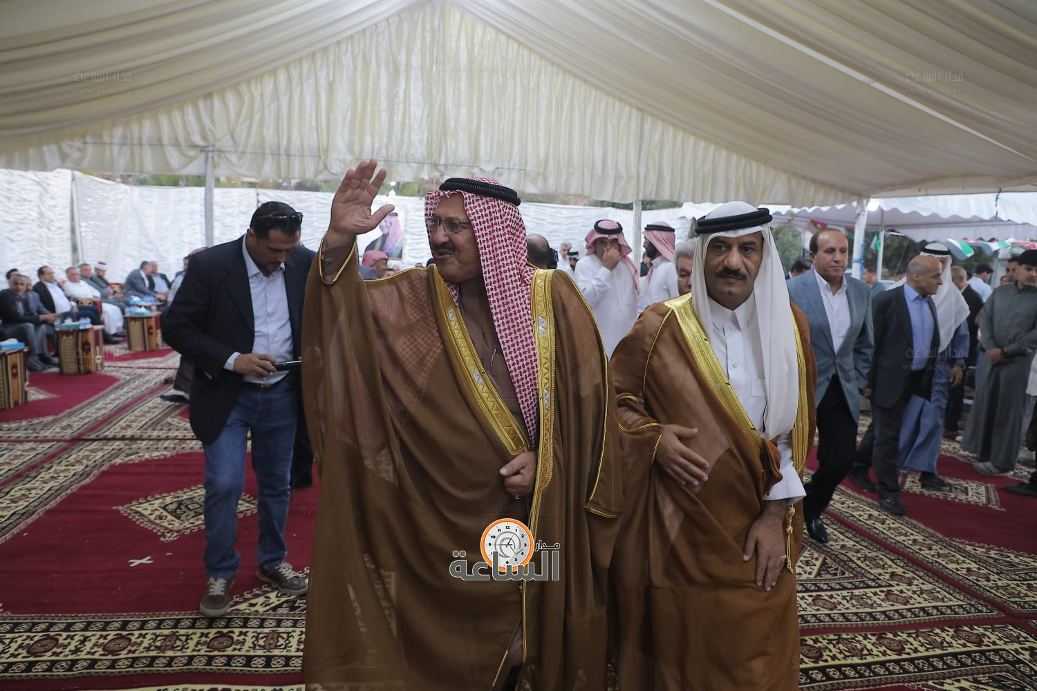 Madar Al-Saa Images 0.999830061219302