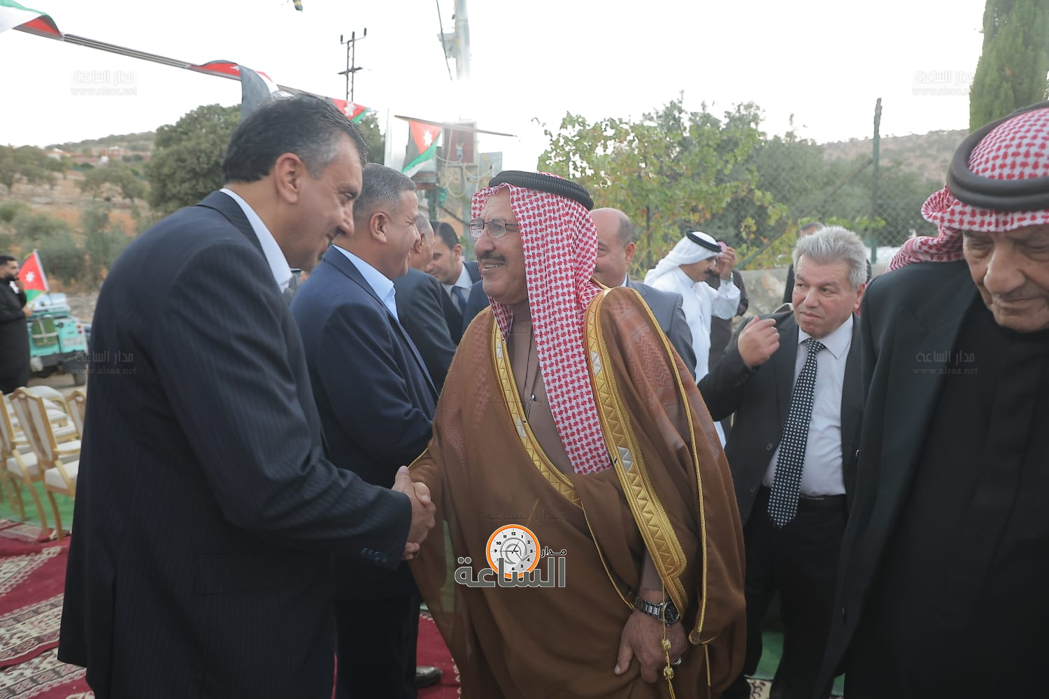 Madar Al-Saa Images 0.03916211147748894