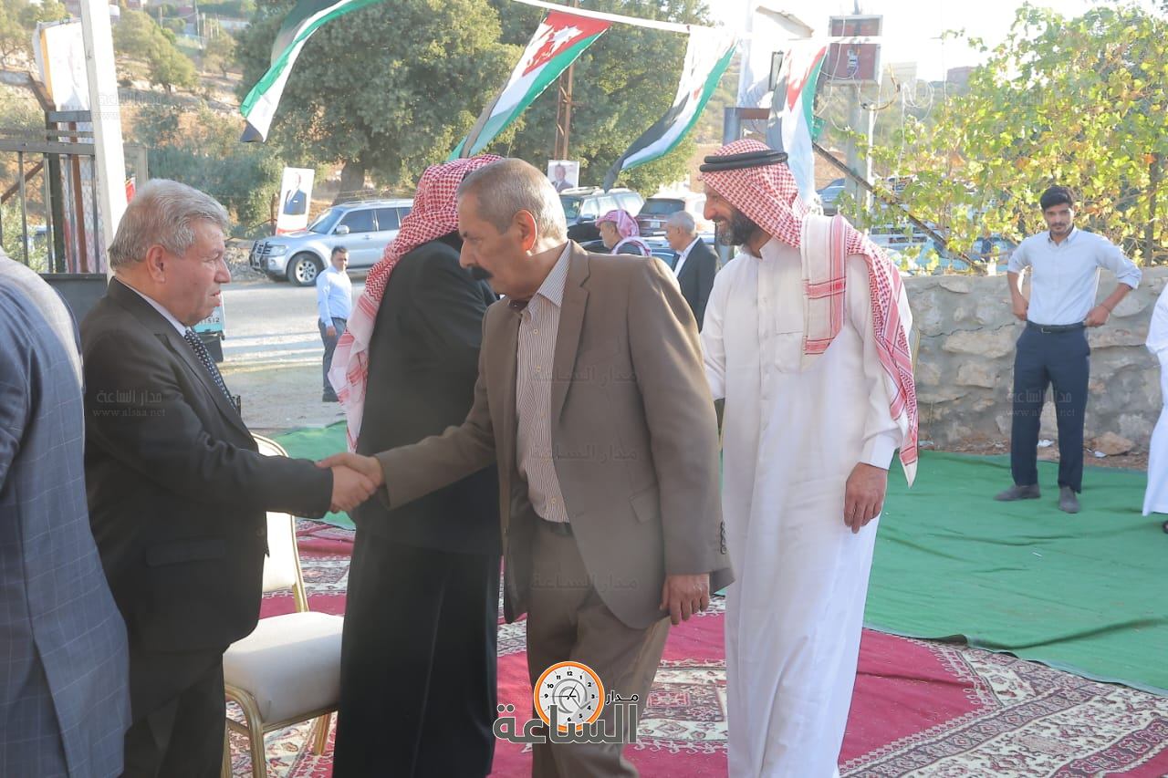 Madar Al-Saa Images 0.33058460570253