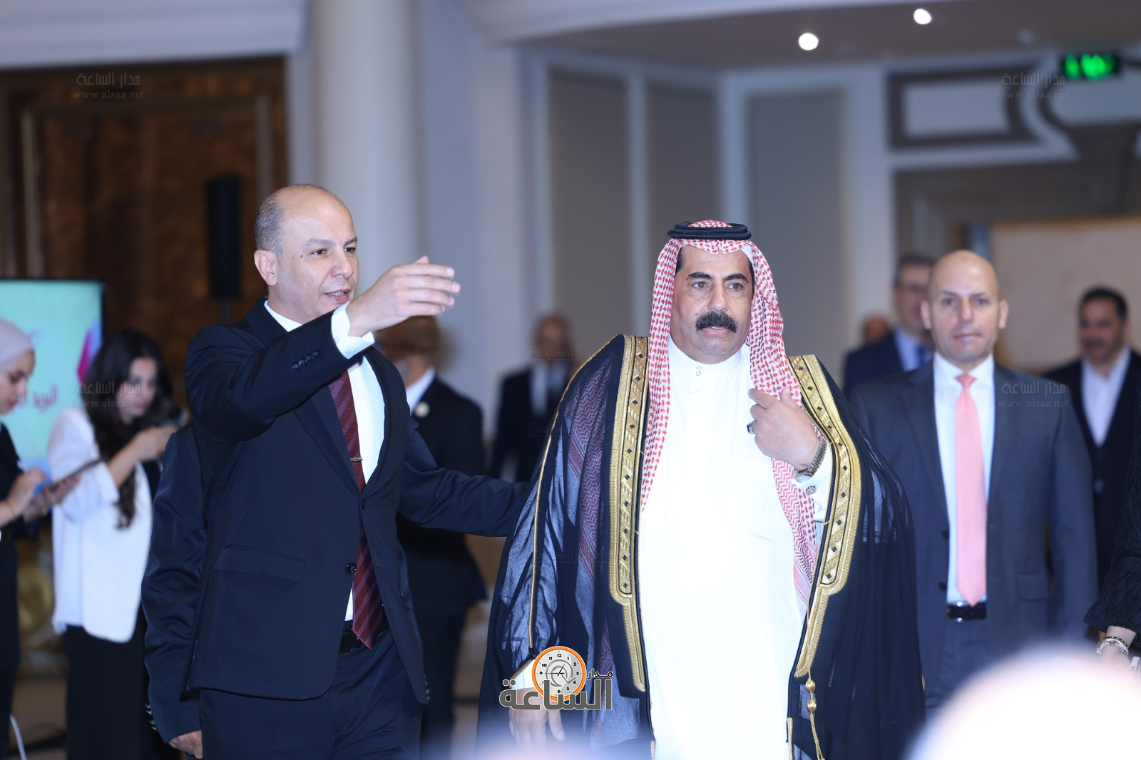 Madar Al-Saa Images 0.176459671022413