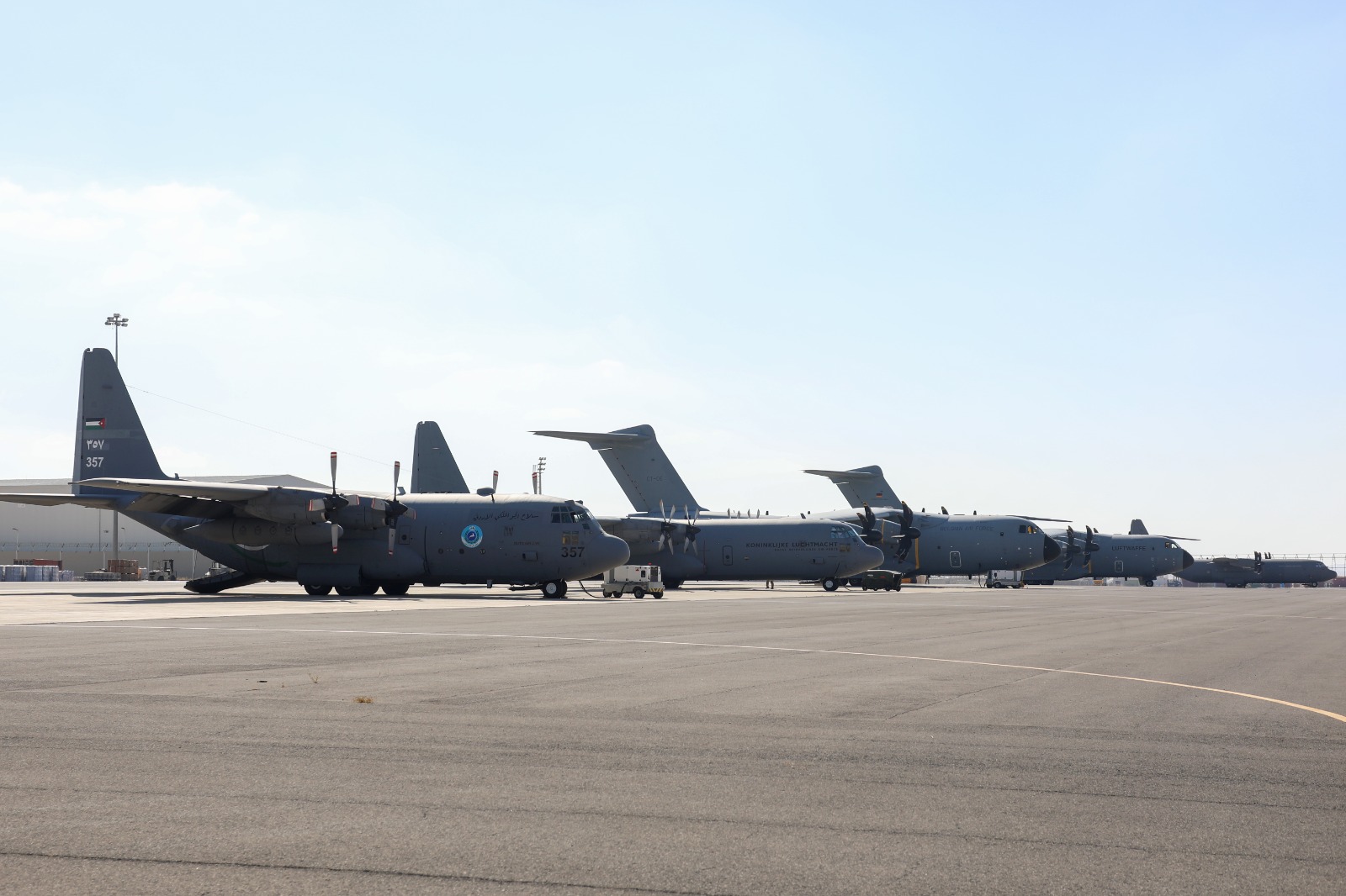 Madar Al-Saa Images 0.9876575702327617