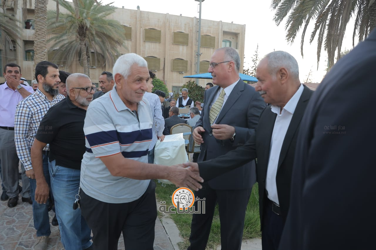 Madar Al-Saa Images 0.4877037392619642