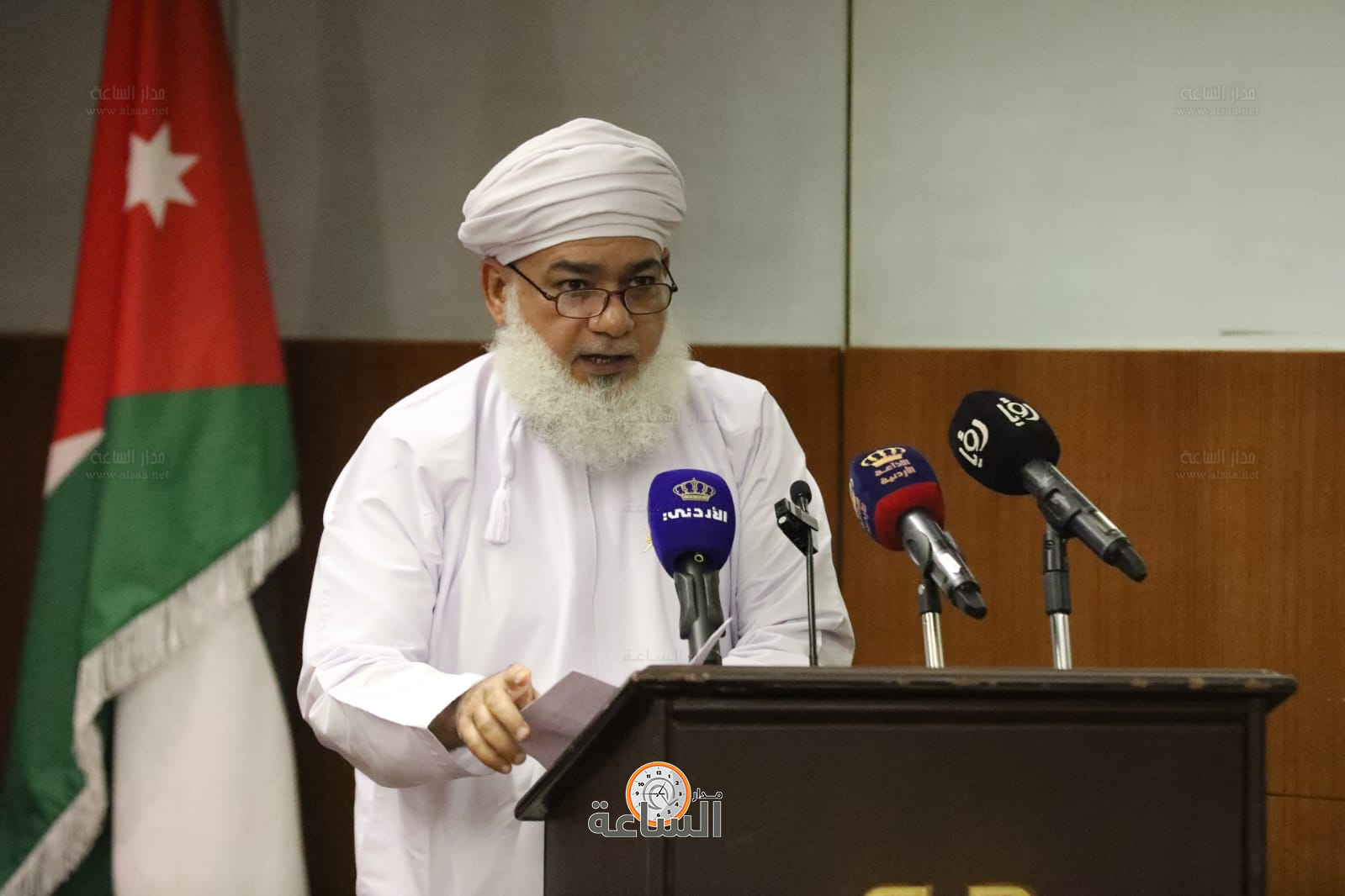 Madar Al-Saa Images 0.46642077562917095