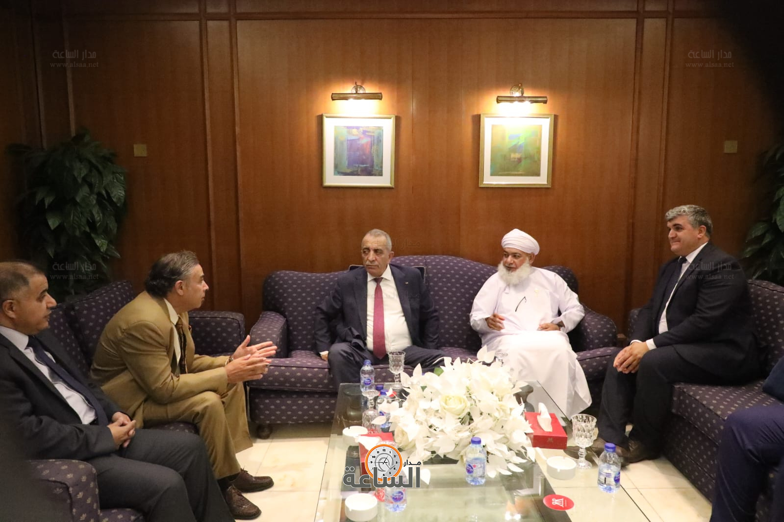 Madar Al-Saa Images 0.48044064419093535