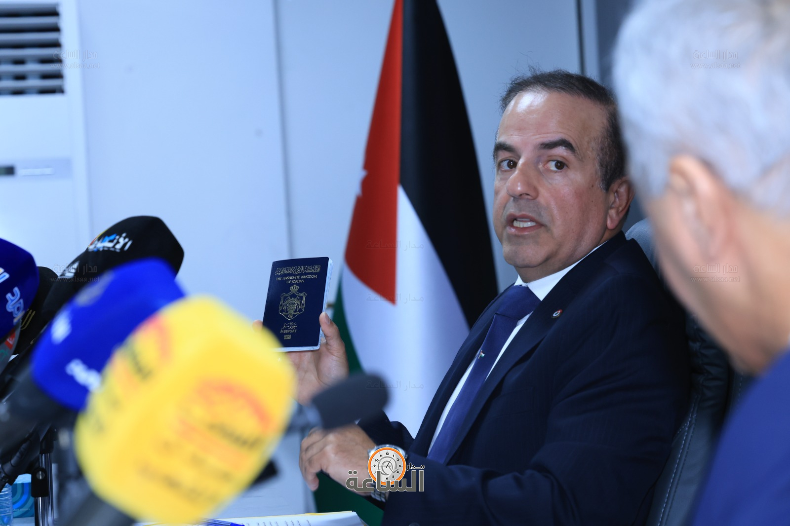 Madar Al-Saa Images 0.8497154437222988